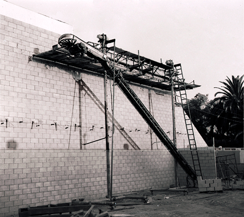 Dad built a one of a kind auto scaffold.